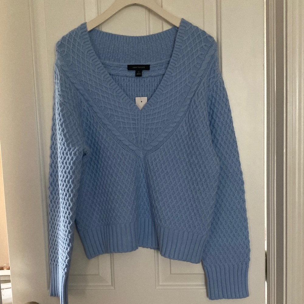 Baby Blue Cable Knit V-Neck Sweater, size-XS (S) but running like S, 55% cotton